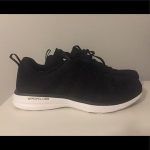 APL Techloom Pro Sneaker. Size 9